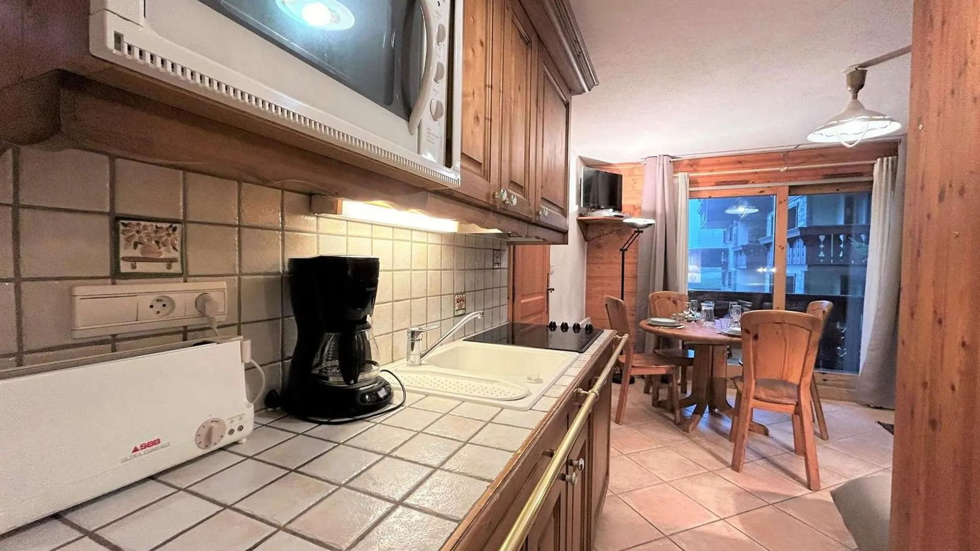 Charmant 3 Pieces Pour 5 Pers. A Meribel Village, Proche Pistes Et Commerces - Fr-1-180-605 Les Allues Apartment
