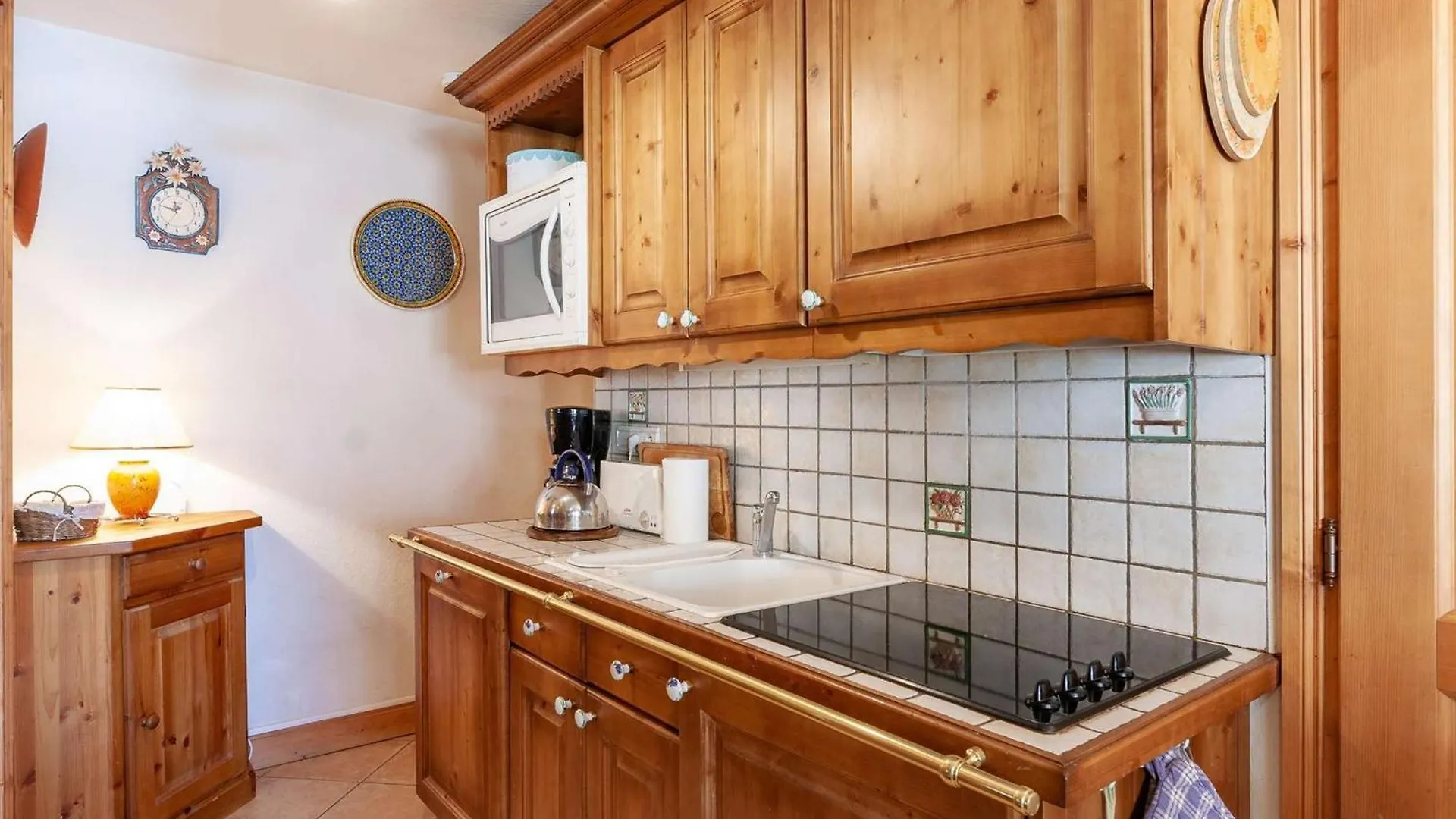 Charmant 3 Pieces Pour 5 Pers. A Meribel Village, Proche Pistes Et Commerces - Fr-1-180-605 Les Allues Apartment